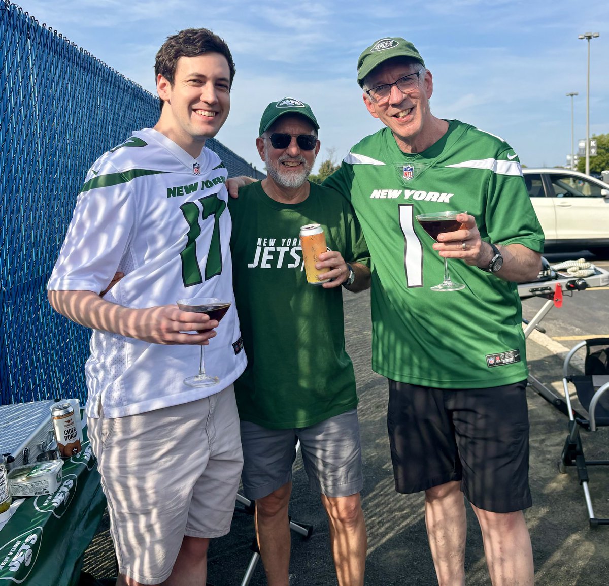 Mark Schoifet tweet media