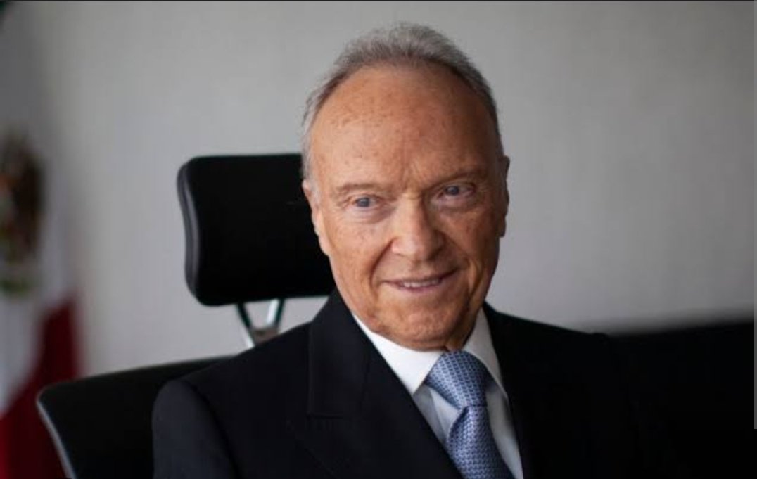4evergeek's tweet photo. Alguien sabe algo de este personaje que cobra como secretario de estado pero nadie sabe donde está o que hace?

A caso será otro protegido? https://t.co/RwbFdakqHe