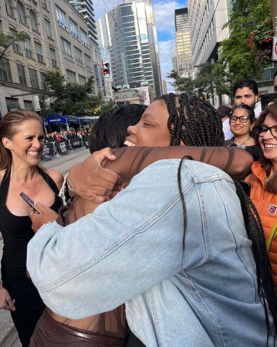 sashacsource's tweet image. 📸 @SashaCalle at #TIFF2024 / via her mom Samira&apos;s ig