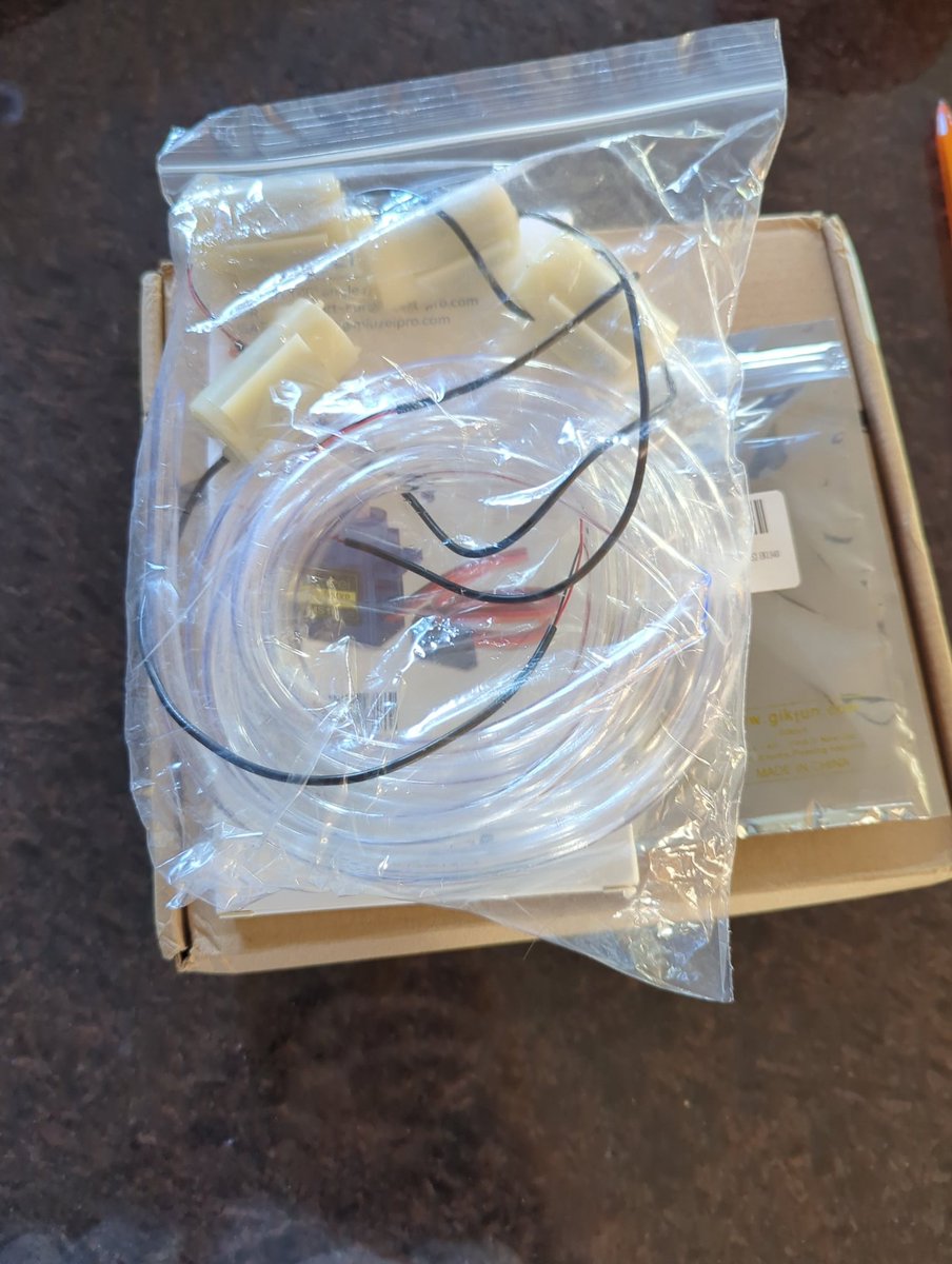 megdoesscience's tweet image. Ooooo... Stay tuned.

#maker #STEMEducation 
#makerproject  @microbit_edu