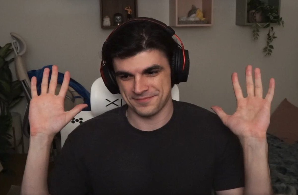 iletxy_2's tweet photo. okay.. i’m gonna say it, foolish is a gta role player material https://t.co/m8hnpik8m5