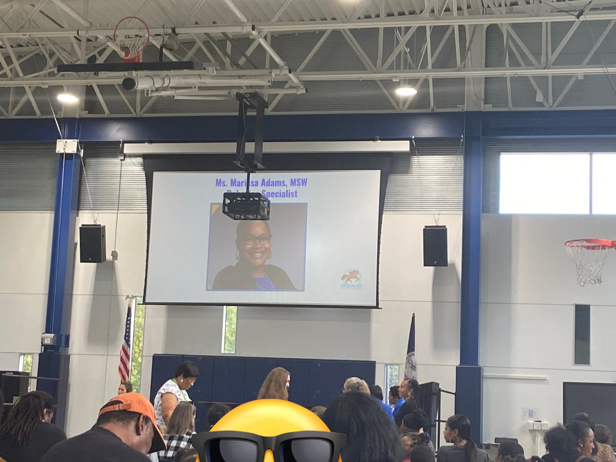 Mar_AdamsPPS's tweet image. What a fun time connecting with new and familiar faces at @PPS_CPI Title I staff and family night event! 👏🏽
I spy the CPI behavioral interventionist on the big screen, along with so many other amazing faculty members!🤩
Excited for another great year ahead! 🙌🏽
#PPSSHINES