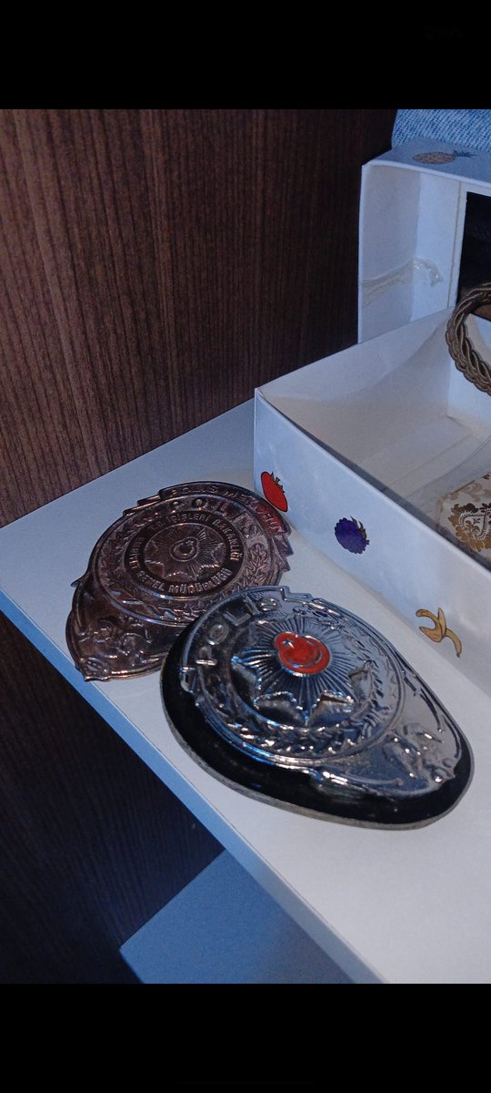 ahbeyagmurr's tweet image. dolabımın en değerlileri.. elbet bir gün #pomem 🥹🫶