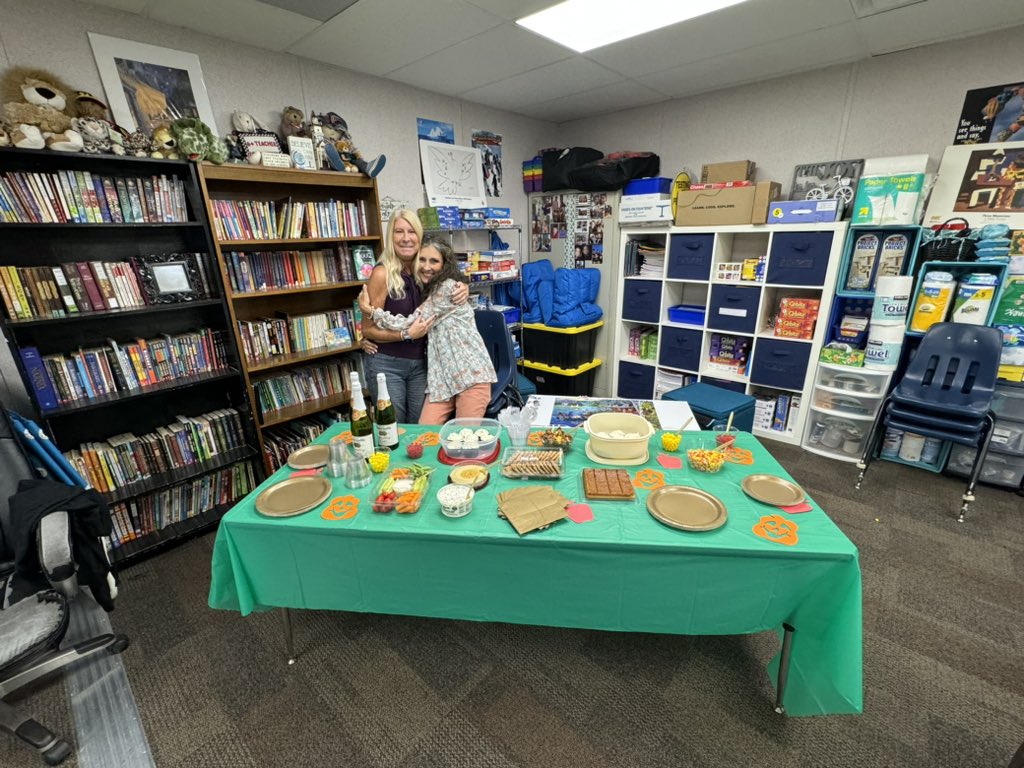 kfyoder1's tweet image. Collaboration Hour was a huge success!  Teachers getting their gifted endorsement and Target Teachers spend the afternoon brainstorming and getting to know each other ❤️ @NESTarget  @CobbAlp #lovetothinkhere #wearebettertogether