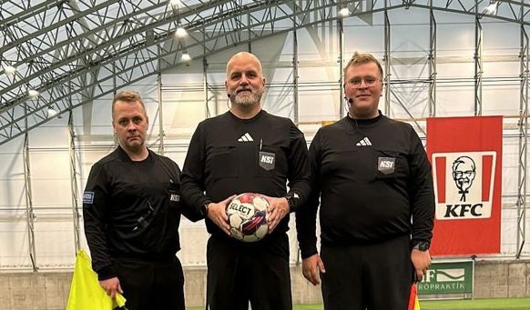 Enn leikurinn og alltaf jafn gaman. Nú fer að líða að lokun þessa tímabils sem slapp furðu vel. Ekkert sjúkrahús vesen og skrokkurinn bara hélt. Alls eru þetta komnir 520 leikir frá árinu 2017 þegar þetta hófst og ég er ekki tilbúinn að leggja flautunni. #ástríðan