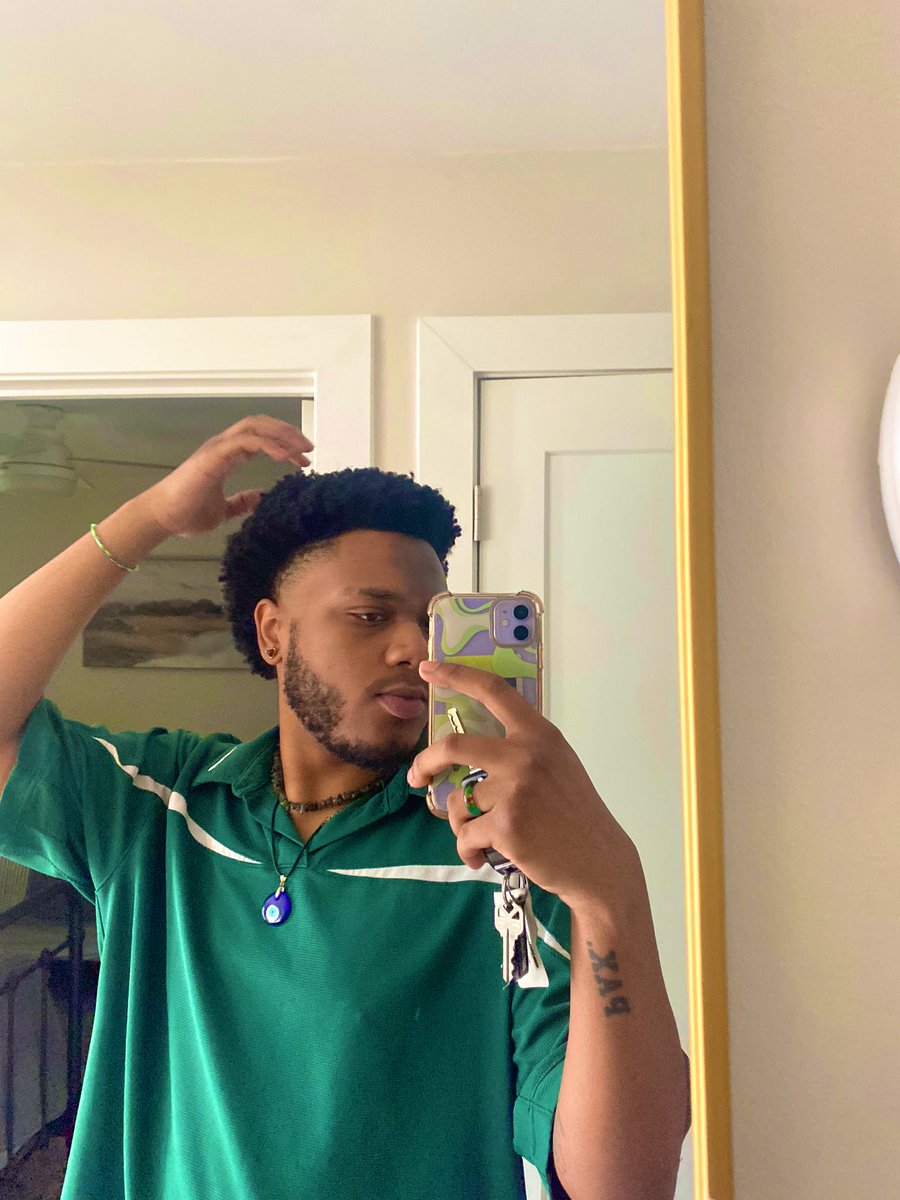 quantumnas's tweet image. will my photo face ever change?