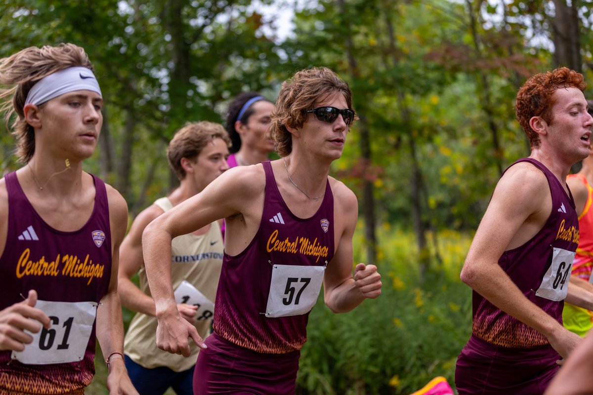 CMUtrack's tweet photo. Almost race day 😁

Kalamazoo, we'll see you tomorrow 😈

#FireUpChips🔥⬆️👟 https://t.co/yHBKxmYkJm