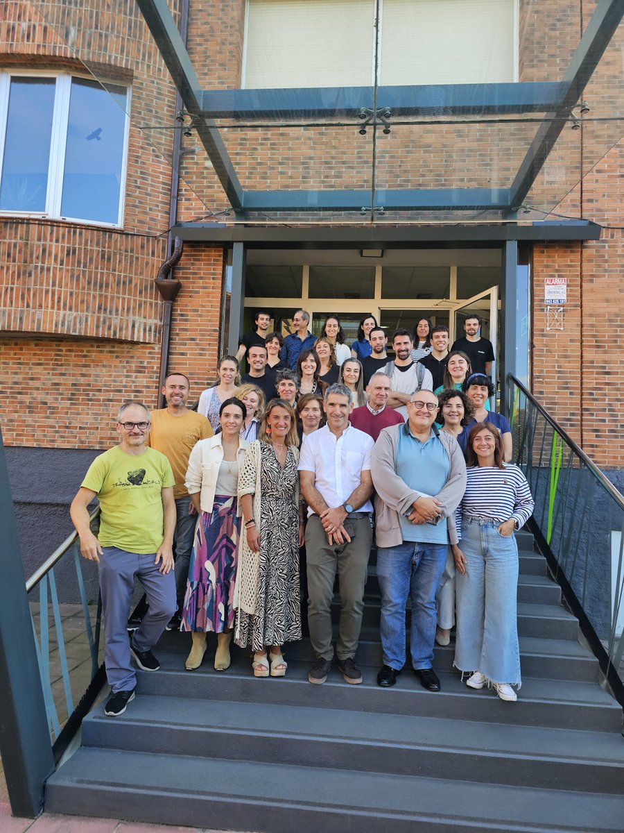 Cuando la Formación Profesional te hace sentir privilegiada por pertenecer a una gran familia como es <a href="/FPeuskadi/">FPeuskadi</a> , sólo queda dar las GRACIAS . Milesker bihotzez  <a href="/jarevalo_FP/">Jorge Arévalo</a>