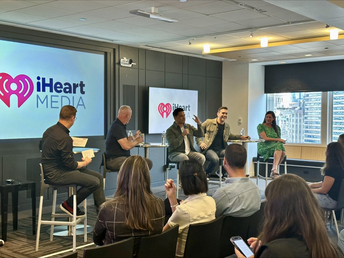 CovinoandRich's tweet photo. Throwing it back to last week in Chicago with @iHeartMedia ♥️ It was our pleasure to be on the panel discussing The Rise of Women’s Sports, Da Bears & THE POWER OF AUDIO!! 🎙️#SteveCovino #RichDavis #CovinoandRich #WomensSports #SarahSpain #IheartRadio https://t.co/mbO8PzxlyM