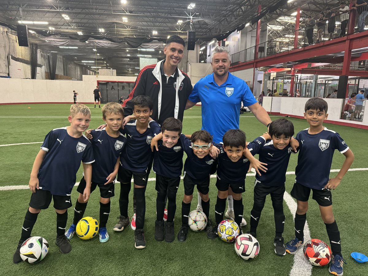 The St James Football Club (@thestjamesfc) on Twitter photo Massive thanks to Luis Zamudio and <a href="/dcunited/">D.C. United</a> for coming to visit with our players at our PDA Night!
#thefutureisTSJFC Massive thanks to Luis Zamudio and <a href="/dcunited/">D.C. United</a> for coming to visit with our players at our PDA Night!
#thefutureisTSJFC