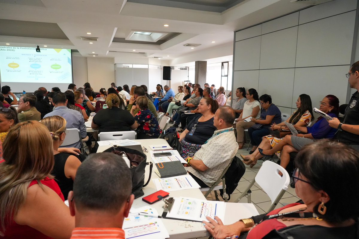 La Municipalidad de San José le transfiere más de 1200 millones de colones anuales a 94 juntas de educación; invertir en capacitación es invertir en el buen uso y fiscalización de los recursos municipales.