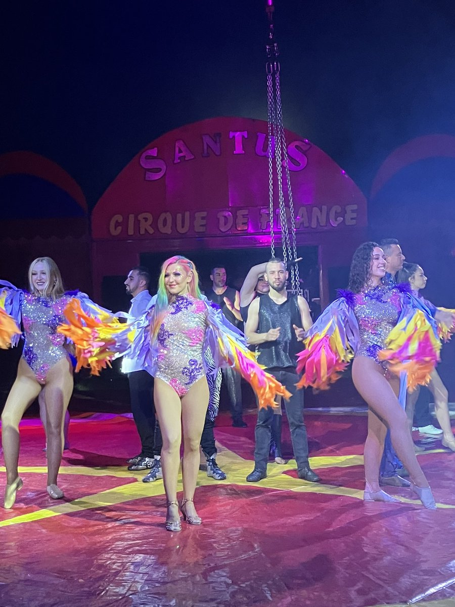 SantusCircusFanpage tweet media