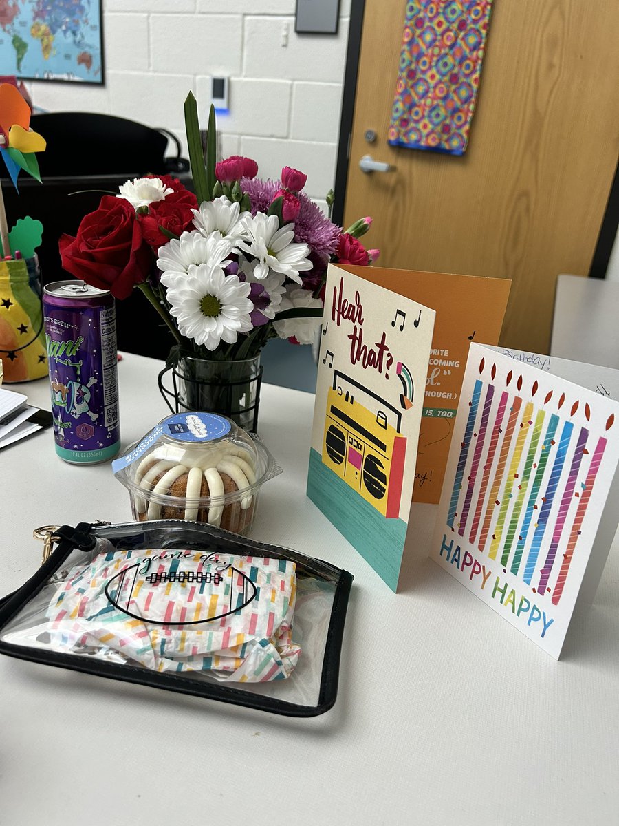 Thank you <a href="/MrsDoodley/">Haley Dooley</a> <a href="/McNeilElemPE/">McNeil PE</a>  and <a href="/McNeil_PTO/">McNeil PTO</a> for helping me  celebrate my birthday day this week!!!