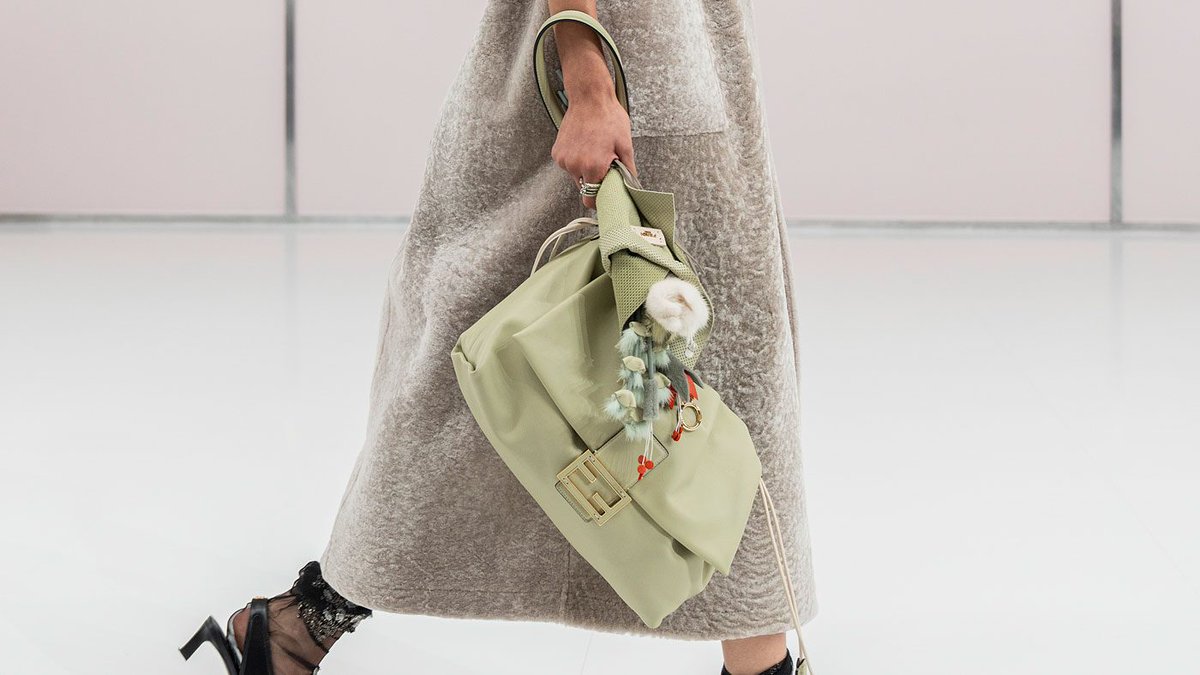 ExpressKantem's tweet photo. Fendi Celebrates 100 Years With Romantic Modernism for Spring 2025 https://t.co/rYt5XwJkwW https://t.co/DWMfYyOdWH