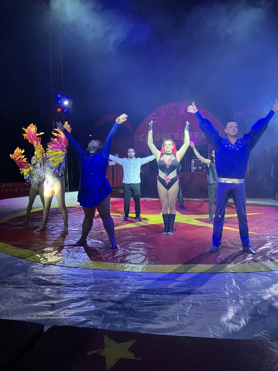 SantusCircusFanpage tweet media