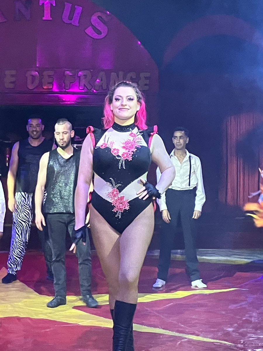 SantusCircusFanpage tweet media