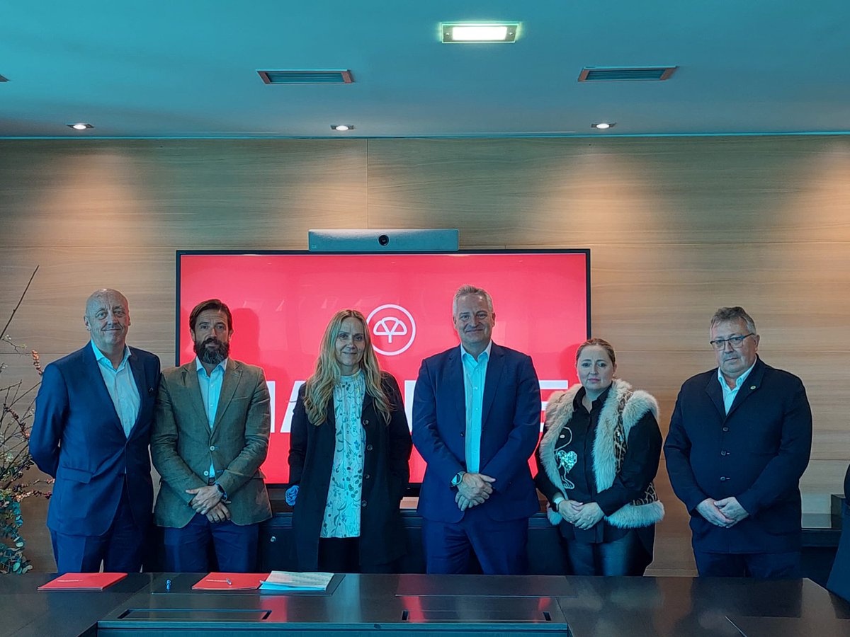 👏Nuestra Presidenta, Ángela Melero Camarero, renueva la firma 📝del contrato con la compañía de seguros MAPFRE.

🔊CONCAPA sigue apostando por garantizar que todo lo que organicen las AMPAS sea seguro.

🔊Seguros de R.C. - 🚑Accidentes - 💼Continuidad Escolar.

🗣️¡Hazte socio!