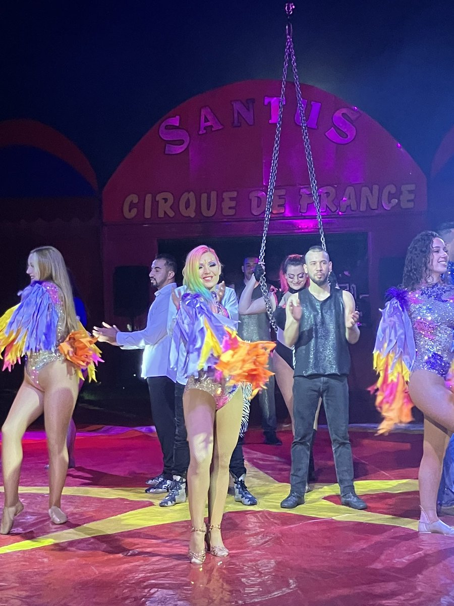 SantusCircusFanpage tweet media