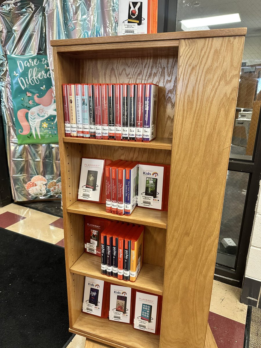 AngieBuis1's tweet image. Welcome Playaways to the @ReedAcademy1  Library! #SPSreadtosucceed @officialSPS @DrGrenitaLathan #audiobooks