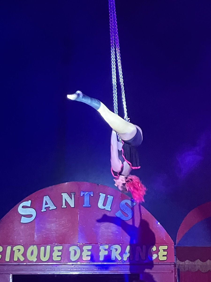 SantusCircusFanpage tweet media