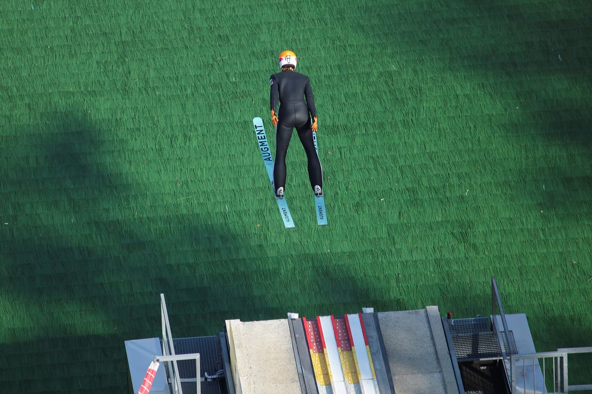 thegreatzo's tweet photo. Of all sports, can't say I ever thought I'd be photographing ski jumping, but why not? https://t.co/KrDTHKCJM0