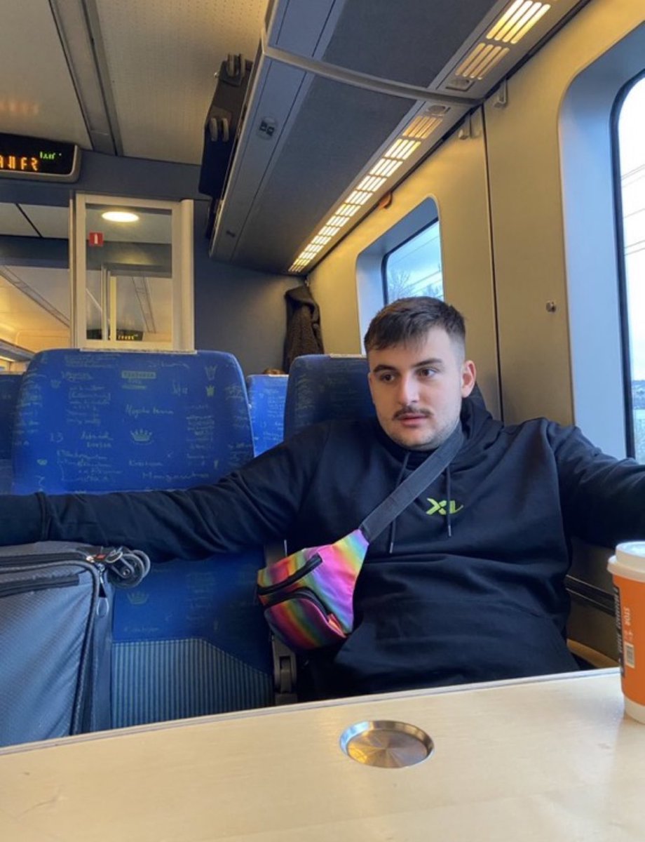 theGreenBoy_'s tweet photo. Onlyfans manager Archie King has said he will not be upgrading to IOS 18. 

“17 works well for me mate” https://t.co/BzZfGkkBm4