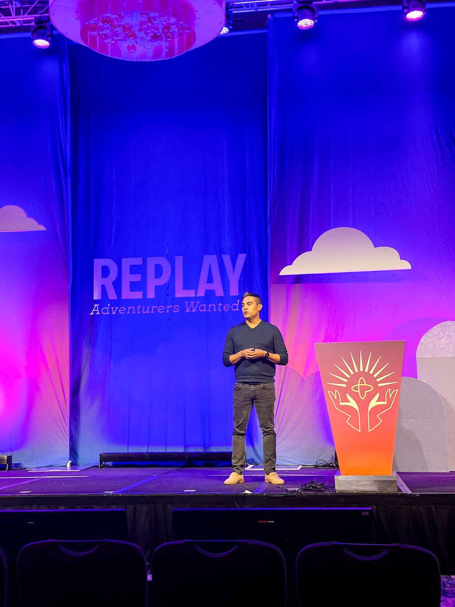 Temporal tweet media