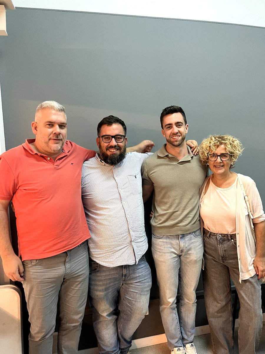 PSC Gràcia (@pscgracia) on Twitter photo Avui s'ha acomiadat en <a href="/LacastaHuelin/">Alberto Lacasta</a> com a conseller de districte de <a href="/Bcn_Gracia/">BCN Gràcia</a>, després del seu nomenament com a secretari general #LGTBI a <a href="/igualtatcat/">Igualtat i Feminisme</a>.
Moltes gràcies per tots aquests anys de compromís amb el districte de #Gracia, per la teva dedicació i el teu tarannà.❤️🌹 Avui s'ha acomiadat en <a href="/LacastaHuelin/">Alberto Lacasta</a> com a conseller de districte de <a href="/Bcn_Gracia/">BCN Gràcia</a>, després del seu nomenament com a secretari general #LGTBI a <a href="/igualtatcat/">Igualtat i Feminisme</a>.
Moltes gràcies per tots aquests anys de compromís amb el districte de #Gracia, per la teva dedicació i el teu tarannà.❤️🌹