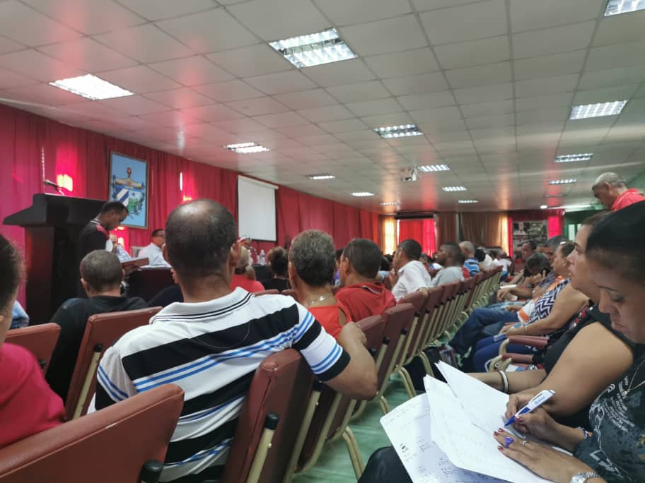 Como parte del sistema de trabajo del Partido y el Gobierno en la provincia #Guantánamo, continuamos desarrollando visitas integrales a los municipios, hoy en #Baracoa, donde se trabaja y se buscan alternativas en beneficio del pueblo.
#Cuba
#JuntosPodemosMás