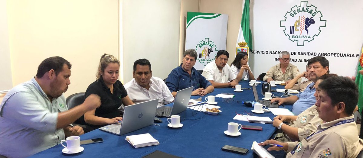 Se realizó la reunión técnica interinstitucional entre personal del SENASAG Nacional y autoridades de SEDACRUZ de la Gobernación de Santa Cruz para analizar el fortalecimiento, reubicación y creación de nuevos puestos de control con el fin de reforzar la vigilancia sanitaria.