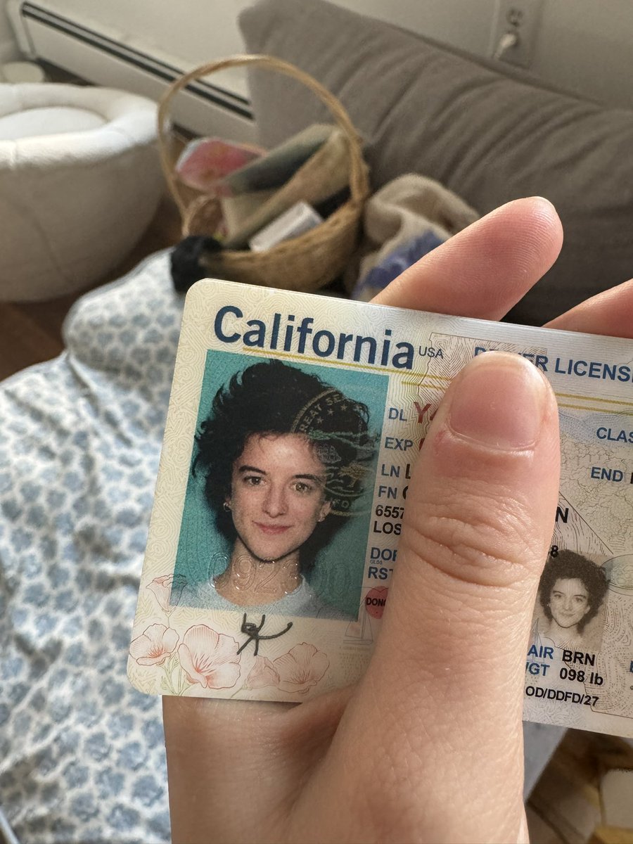 Finally got my new ID in the mail after losing it on New Year’s Eve 😅🫶
No I’m not 98 pounds anymore..