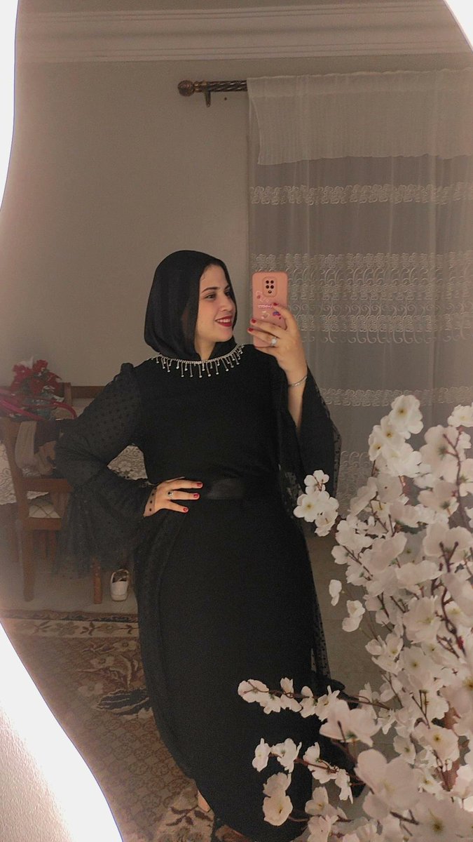 FouadZainb's tweet photo. Lady in black😌🖤🖤 https://t.co/ezWDOiGAHH