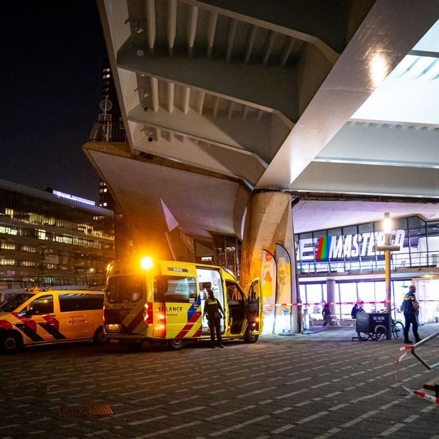 Noparty1776's tweet photo. 🚨#BREAKING: At least one dead in suspected terror attack near Erasmus Bridge, Netherlands as the perpetrator yelled "Allahu akbar" while attempting to stab multiple people. #BreakingNews #ErasmusBridge #terrorism  https://t.co/eOKMt2hsJk via @NOS https://t.co/juP2J0ZyWI