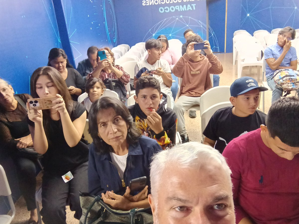 bambascasval's tweet photo. Maracaibo educandose con @SolanaAllstars @allstarsVEN #SolanaAllstarsMCBO6 https://t.co/qdVtoayOaV