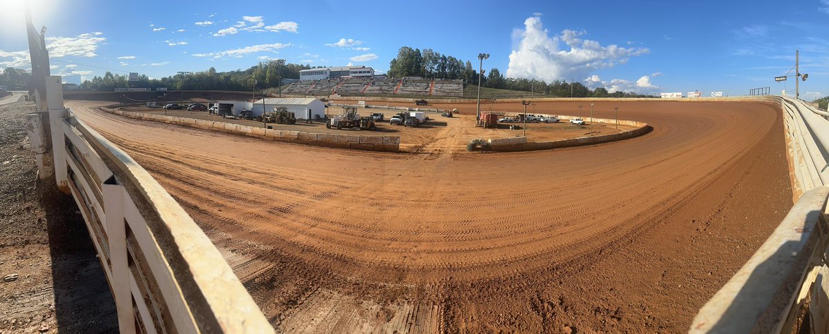 Chad (@cwells52) on Twitter photo It’s a beautiful day here at <a href="/TheGap_VolSpdwy/">Volunteer Speedway</a> for tonight’s “Scott Bloomquist Memorial Scorcher”. Come out and join us for a great evening of dirt racing action. It’s a beautiful day here at <a href="/TheGap_VolSpdwy/">Volunteer Speedway</a> for tonight’s “Scott Bloomquist Memorial Scorcher”. Come out and join us for a great evening of dirt racing action.