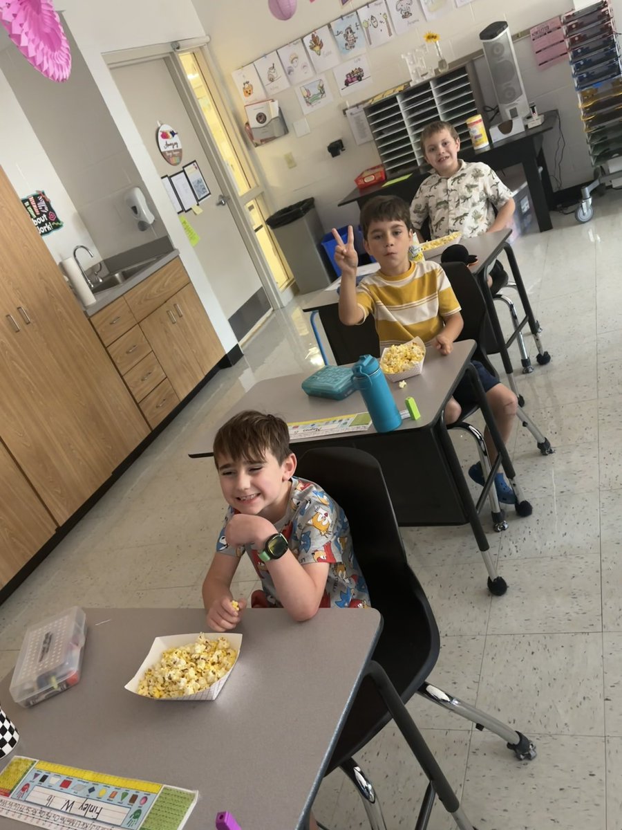 Mrs. Edwards tweet media