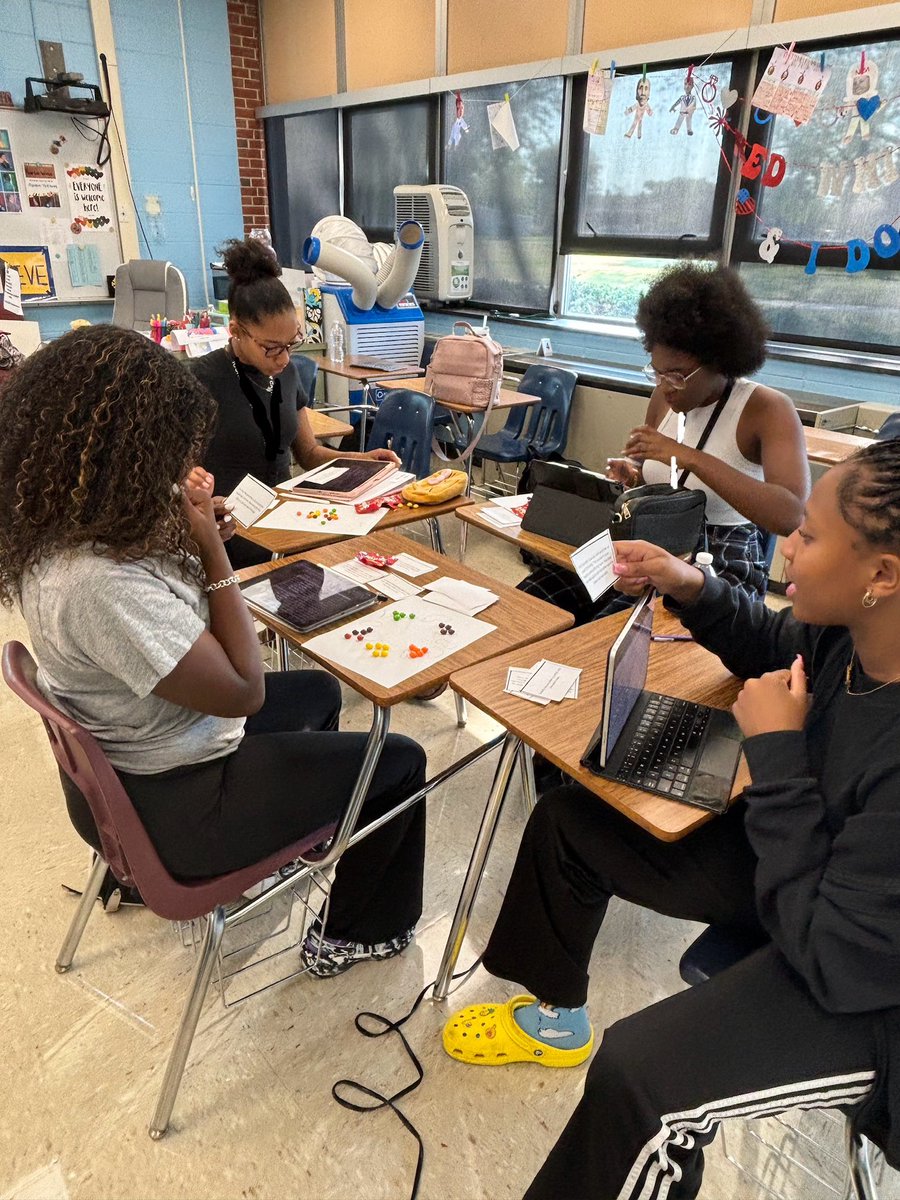 𝕄𝕤. 𝕃𝕒𝕞𝕓𝕠 tweet media