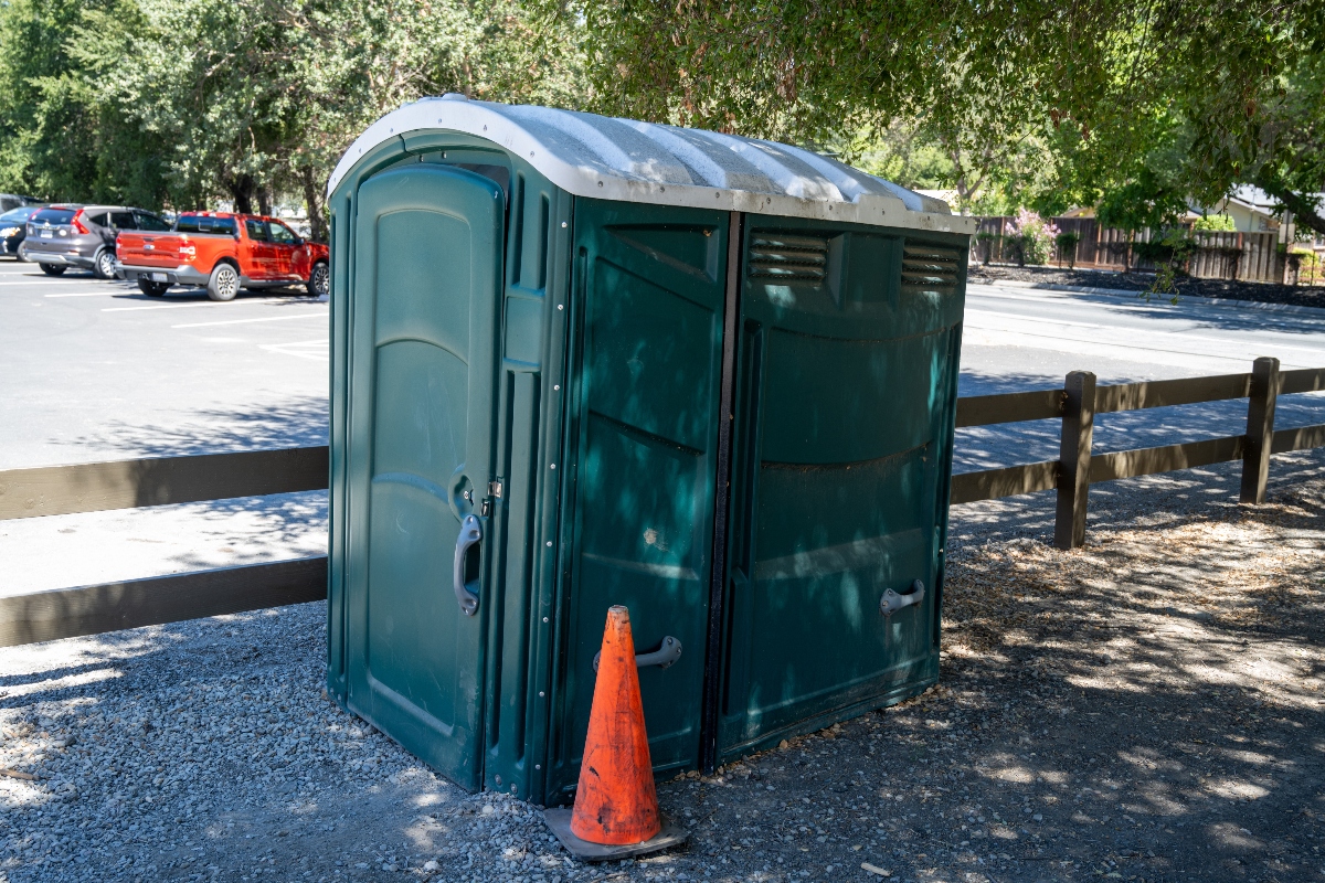sjoseph_sports's tweet image. Controversy strikes at the Oklahoma State Fair after the runner-up in a car giveaway contest called the "Stinkin' Sentra Giveaway" accuses the winner of the contest of using a cup filled with porta potty poop to win.

outkick.com/culture/contro…