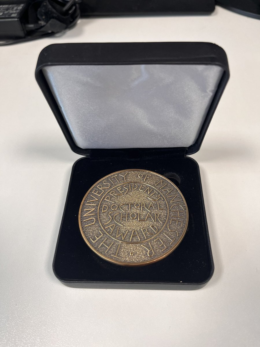 RuofengFeng's tweet photo. Grateful to receive the President’s Doctoral Scholar medal on the last day at @OfficialUoM. Many thanks to all who supported me during the journey @SPH_Manchester. That certainly won’t be the end but a start of a new Chapter. https://t.co/cLGqC5yMsL