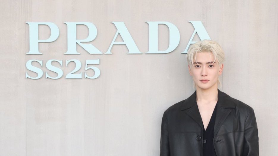 prada boy jeong jaehyun 🤍

JAEHYUN RETURNS TO PRADA
#PradaSS25 #PradaSS25xJAEHYUN <a href="/Prada/">PRADA</a>