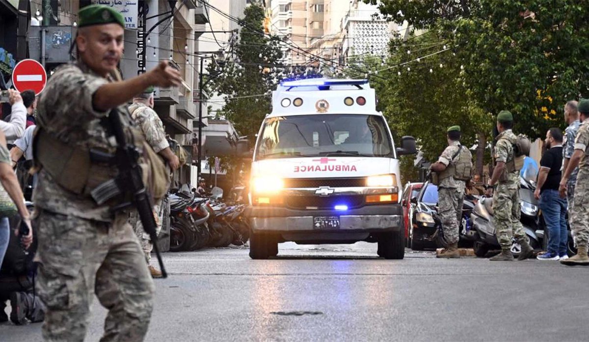 diariohoynet's tweet image. 🇱🇧💥| #Líbano | #Explosiones | #Hezbollah

Nueva oleada de explosiones en aparatos de comunicación en varios puntos del Líbano

Estallaron walkie talkies de Hezbollah y confirmaron al menos 20 fallecidos. 

diariohoy.net/internacional/…