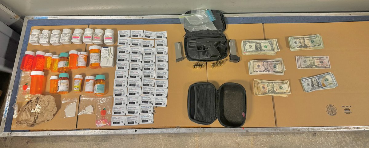 Lieutenant Kevin Ruggiero (@ruggierompd) on Twitter photo Great work by the Crime Gun Intelligence unit in recovering another firearm and making an arrest for armed drug trafficking, helping to reduce gun violence in our community!"<a href="/MiamiPD/">Miami PD</a> <a href="/rperezmpd/">First Assistant Chief Richard Perez</a> <a href="/jrodriguezMPD/">Major J Rodriguez</a> Great work by the Crime Gun Intelligence unit in recovering another firearm and making an arrest for armed drug trafficking, helping to reduce gun violence in our community!"<a href="/MiamiPD/">Miami PD</a> <a href="/rperezmpd/">First Assistant Chief Richard Perez</a> <a href="/jrodriguezMPD/">Major J Rodriguez</a>