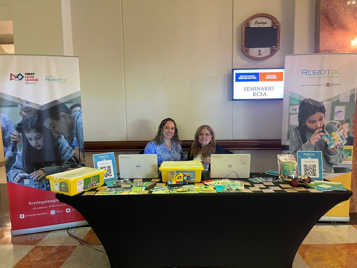 SoyRobotiX's tweet image. Estuvimos en el Seminario Nacional de Profesionalización Académica de la Red de Colegios Semper Altius en Cancún, compartiendo nuestros programas educativos con prefectos y coordinadores.👩‍🏫

Agradecemos la invitación para ser parte de este evento.

#SoyRobotiX #STEAM+