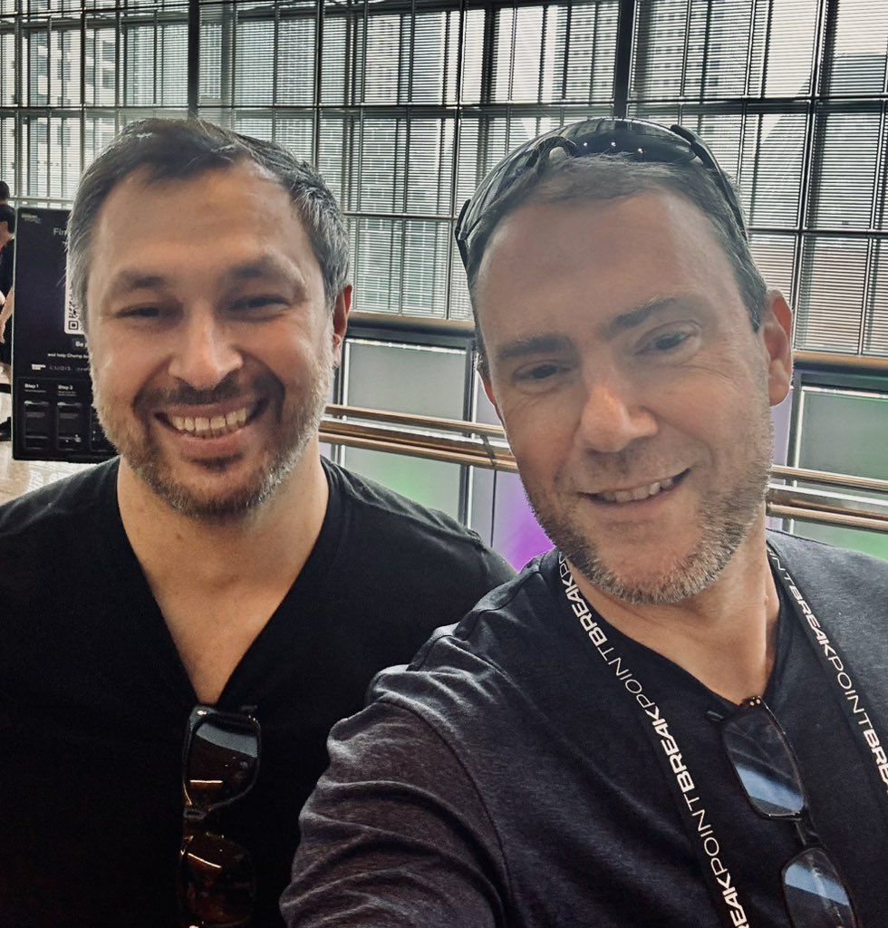 mrJackLevin's tweet image. Dev chat with @aeyakovenko — #X1 #solxen #Solana #Breakpoint2024