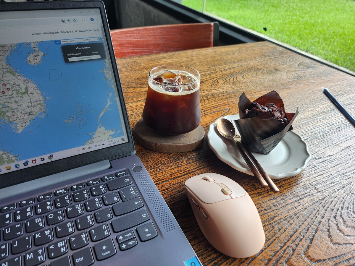 Work from coffee shop 
#ศรีนครินทร์