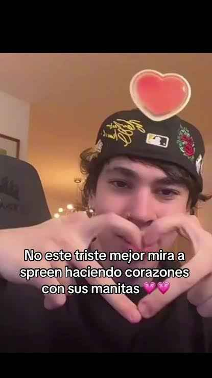 Issa_Alem's tweet photo. Desde que descubrí a Spreen, mi corazón late más rápido. 💖 Cada stream es pura magia y no puedo dejar de pensar en él. Su risa y su forma de jugar me tienen hipnotizada. ¡Eres todo lo que necesito, Spreen! 🥰 #AmorEterno #TeamSpreen https://t.co/P6YmWSoRxv