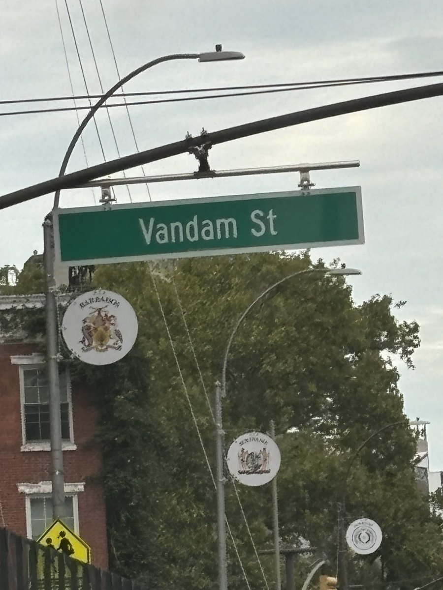 This would be the perfect block for a dispensary. #JustSaying