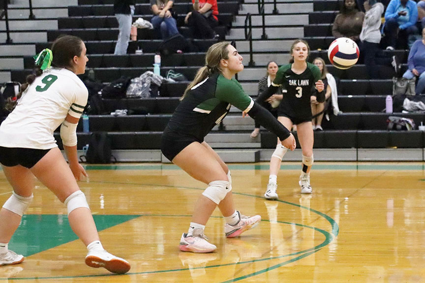 Volleyball, basketball, softball, classroom: Oak Lawn's Kaitlyn Berkery excels at them all
illprepvb.com/volleyball-bas…