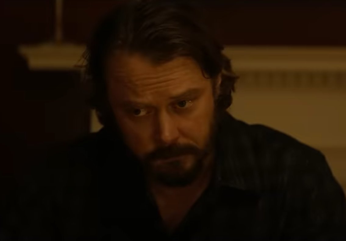 GordoPickett's tweet photo. I can't... Mikey is gorgeous ALWAYS, but this is my ✨fave✨ look of his so far. His character here is like a more mature, more serious version of his character #DanSinclair from #WildBoys, &amp; I am HERE FOR IT! 🥰🧸🤠

#MichaelDorman #GrahamLawson #TeddyGraham #Territory #Netflix https://t.co/bHe5o4M9F0