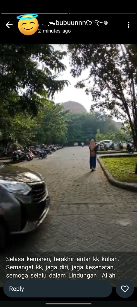call06cey's tweet photo. sw bundaku.. kangen bunda, mau pulang, gamau di sini, bundaa, di sini gaenak karna gada bunda, kaka kangen bundaa☹️ https://t.co/39CPG61LM7